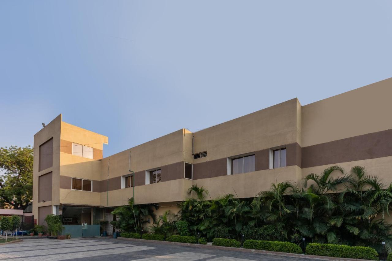 Oyo 75956 Hotel Grand Rourkela エクステリア 写真